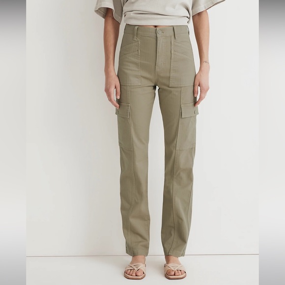 Madewell Garment Dyed ‘90s Straight Cargo Pant - Picture 2 of 5